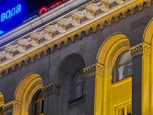 Galaxy S23 Ultra low-light samples: 10x - f/4.9, ISO 3200, 1/20s - Samsung Galaxy S24 Ultra vs. Samsung Galaxy S23 Ultra