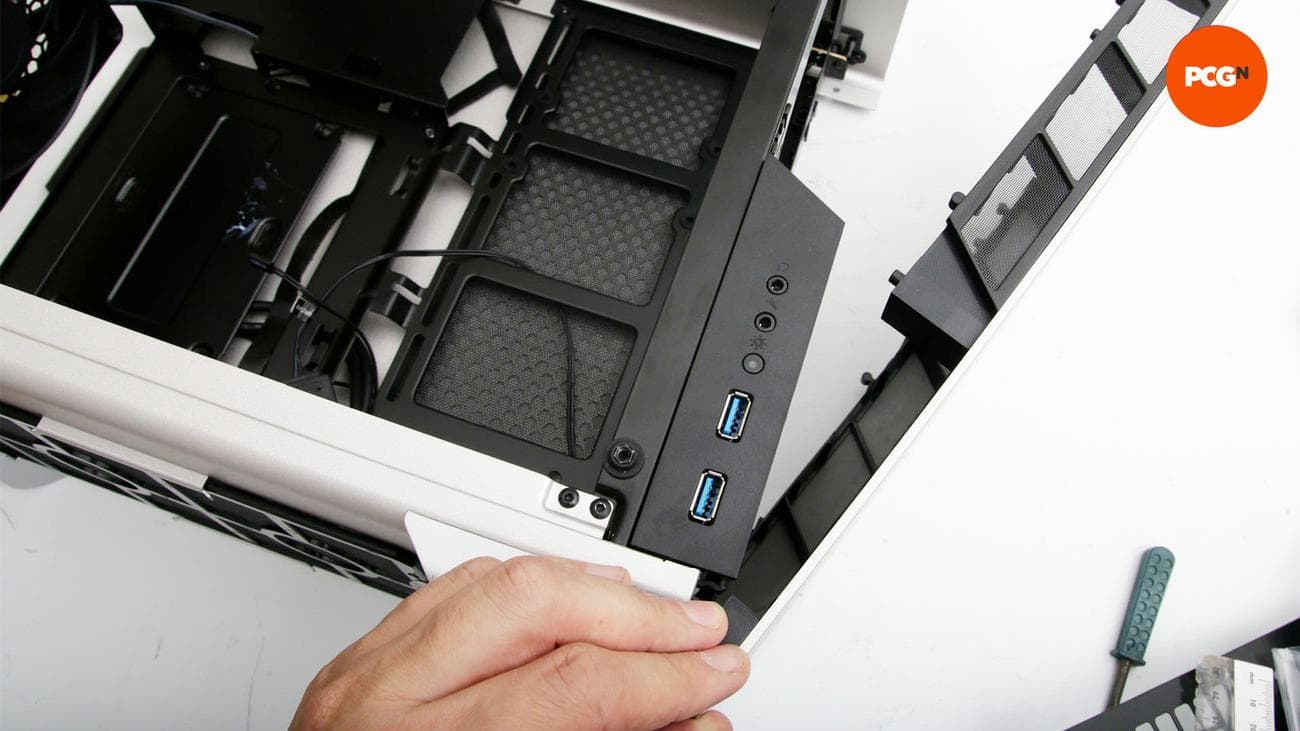 Πώς να φτιάξετε μια βάση ψυγείου: Αφαιρέστε το πάνελ