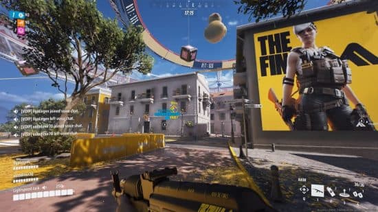 Ο παίκτης τρέχει μέσα από μια αρένα μάχης με μια διαφημιστική πινακίδα ενός υποψήφιου The Finals.