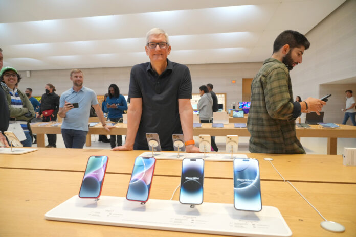 Η Apple δημοσιεύει κέρδη πρώτου τριμήνου και αποδίδει εντυπωσιακά έσοδα 119,58 δισεκατομμυρίων δολαρίων
