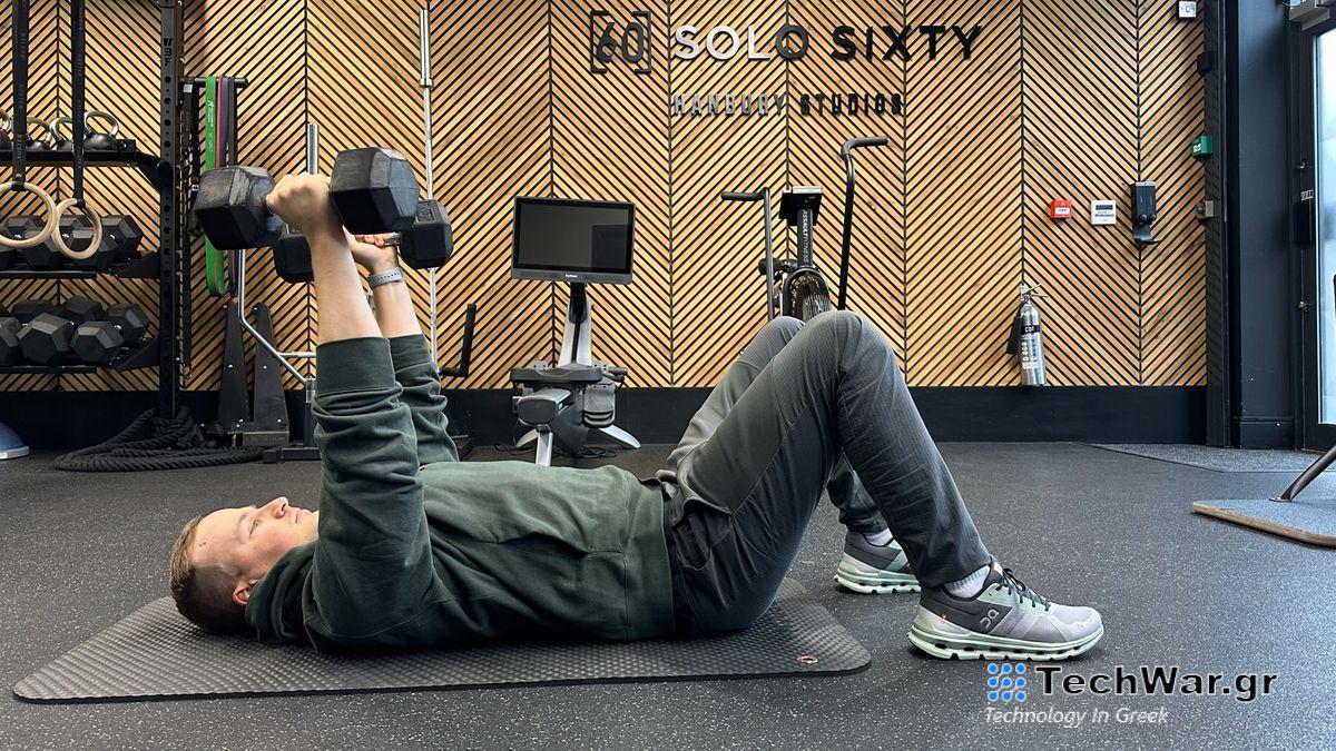 Ollie Thompson starting a dumbbell skullcrusher