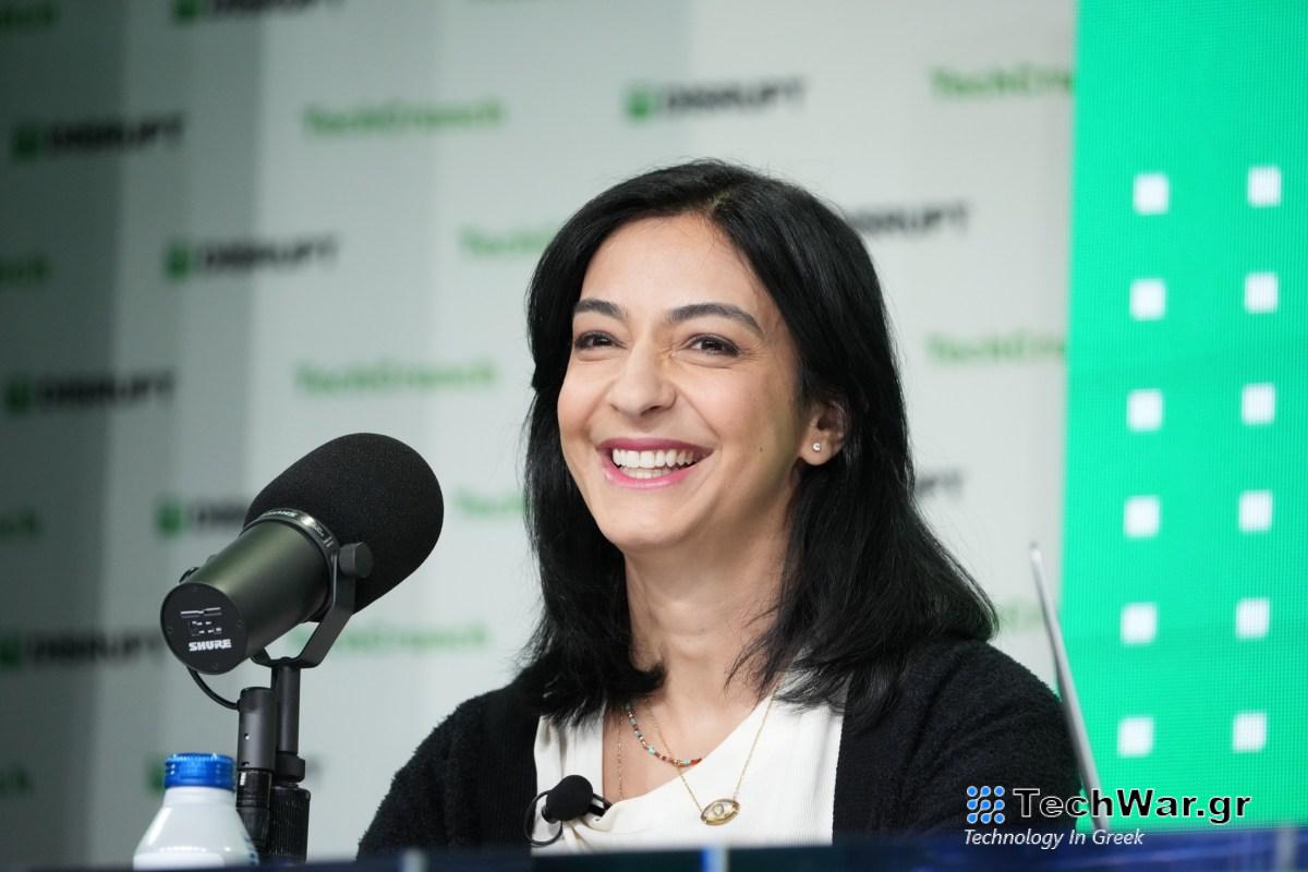 Το Χυτήριο κλείνει σε αργή κίνηση
