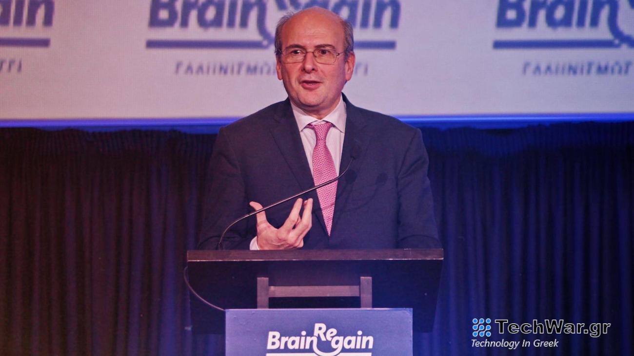 Οι 350.000 από τις 600.000 της γενιάς του brain drain έχουν γυρίσει — InfoCom